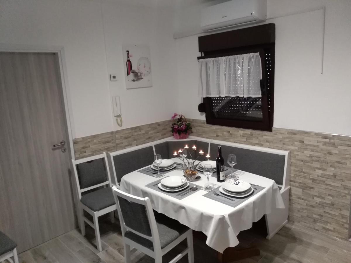 Apartman Nino Rijeka Buitenkant foto